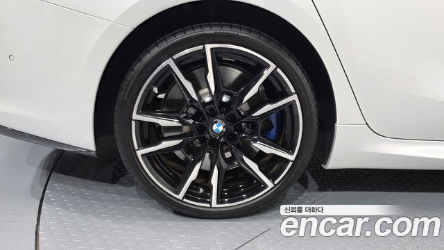 BMW 8-Series 2024 — photo 5
