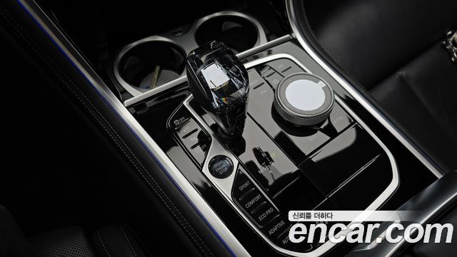 BMW 8-Series 2024 — photo 12
