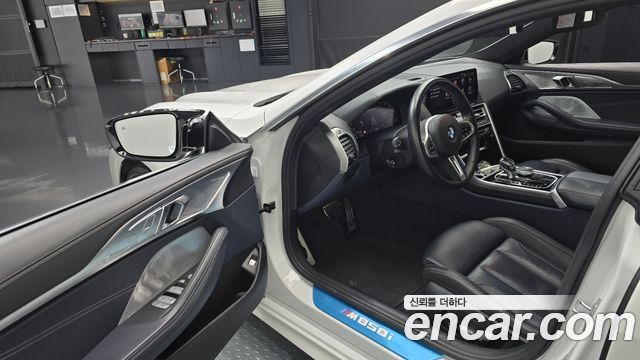 BMW 8-Series 2024 — photo 13