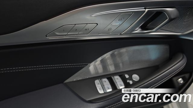 BMW 8-Series 2024 — photo 26