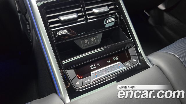 BMW 8-Series 2024 — photo 28