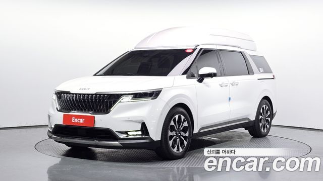 Kia Canival 2022 — photo 1