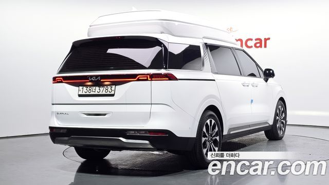 Kia Canival 2022 — photo 2