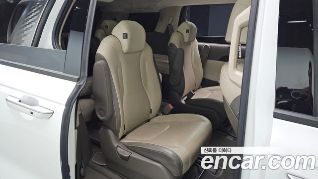 Kia Canival 2022 — photo 12
