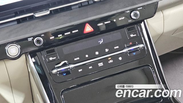 Kia Canival 2022 — photo 19