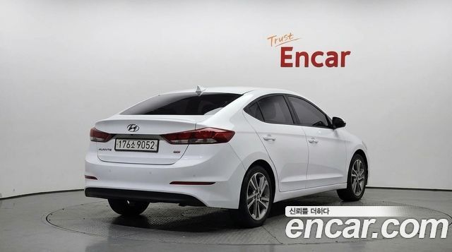 Hyundai AVANTE 2017 — photo 2