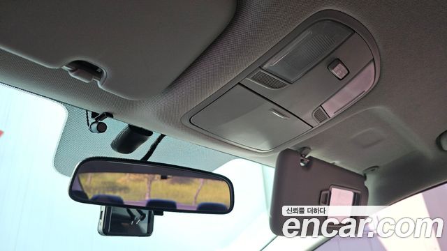 Hyundai AVANTE 2017 — photo 28