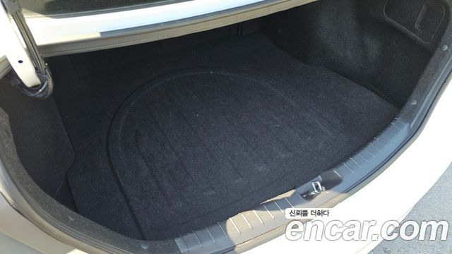 Hyundai AVANTE 2017 — photo 34