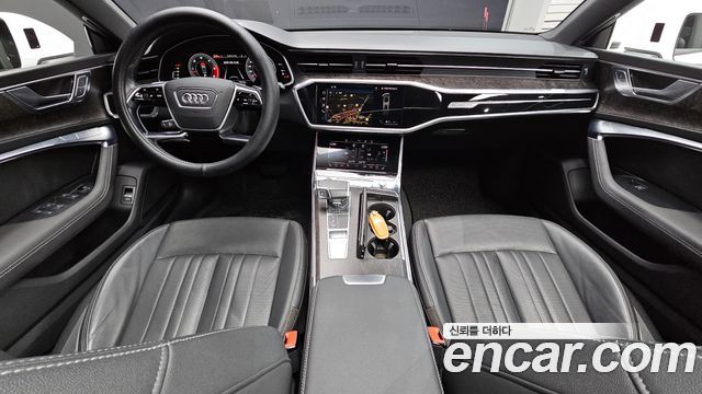 Audi A7 2021 — photo 10
