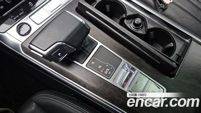 Audi A7 2021 — photo 12