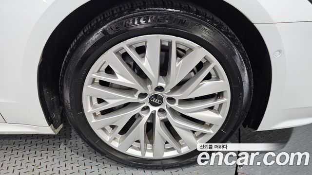 Audi A7 2021 — photo 7