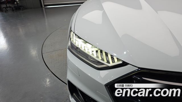 Audi A7 2021 — photo 8