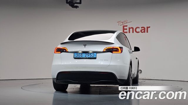 Tesla Model Y 2022 — photo 4