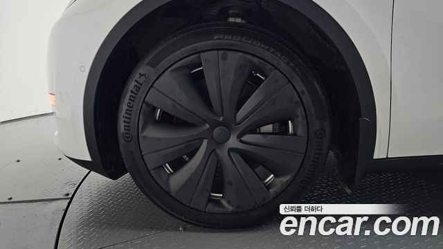 Tesla Model Y 2022 — photo 5