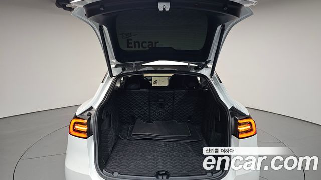 Tesla Model Y 2022 — photo 32