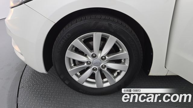 Kia K3 2015 — photo 5