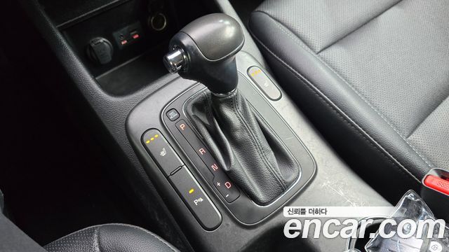 Kia K3 2015 — photo 12