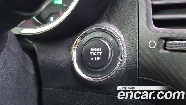 Kia K3 2015 — photo 25