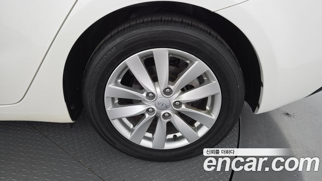 Kia K3 2015 — photo 7
