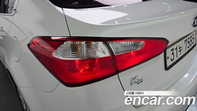 Kia K3 2015 — photo 9