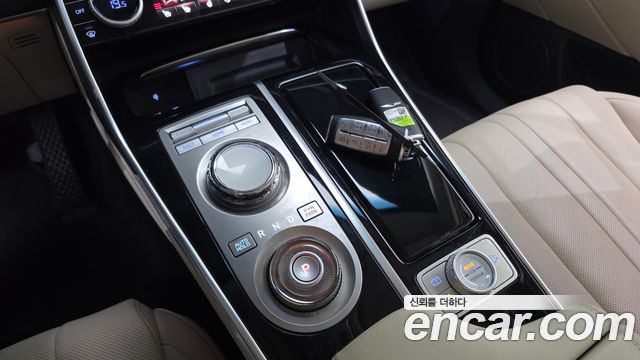 Genesis GV80 2023 — photo 9