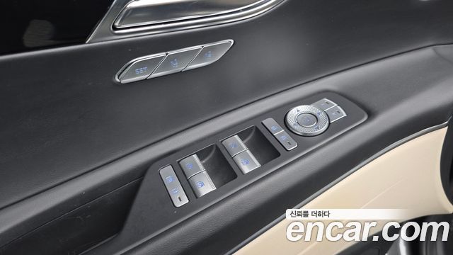 Genesis GV80 2023 — photo 12