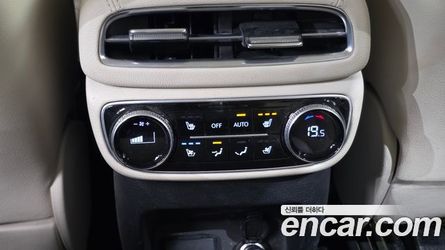Genesis GV80 2023 — photo 18