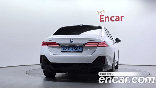 BMW i5 2025 — photo 4