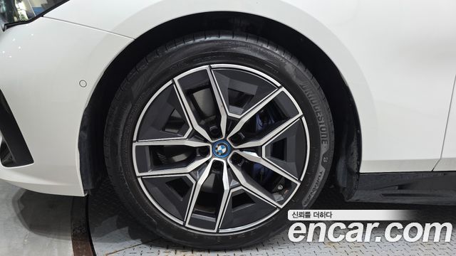 BMW i5 2025 — photo 5