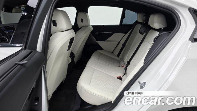 BMW i5 2025 — photo 18