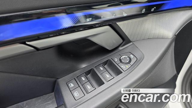 BMW i5 2025 — photo 30