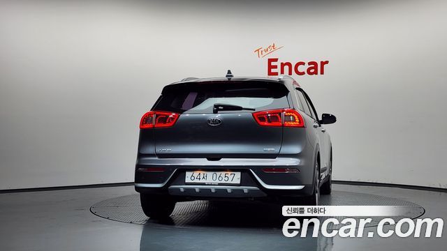 Kia Niro 2017 — photo 4