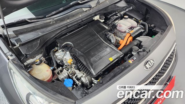 Kia Niro 2017 — photo 6