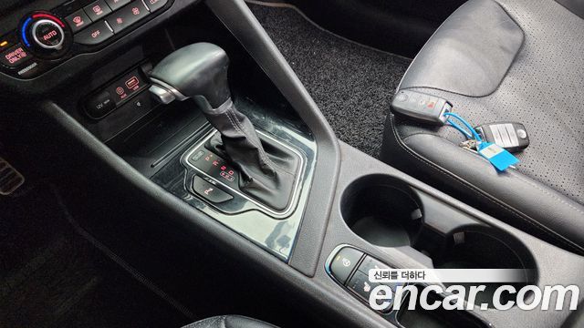 Kia Niro 2017 — photo 12