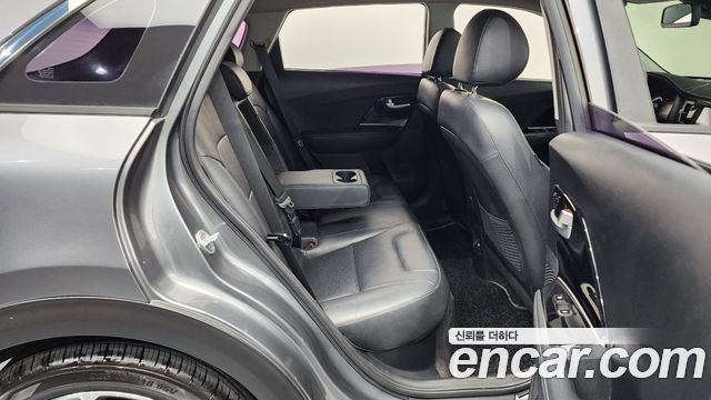 Kia Niro 2017 — photo 18