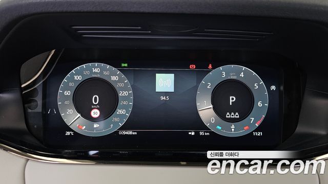 Land Rover Range Rover Evoque 2025 — photo 11