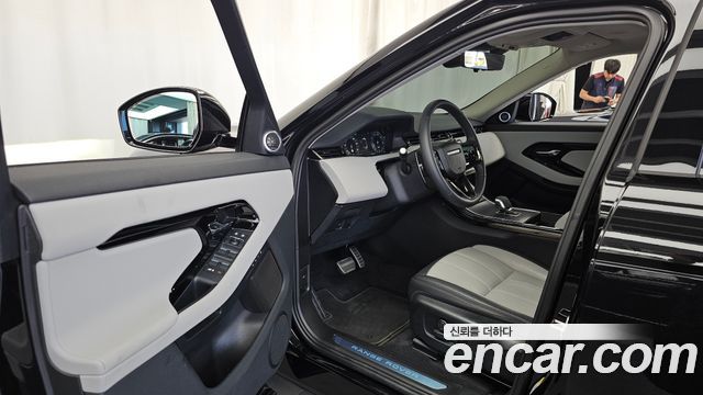 Land Rover Range Rover Evoque 2025 — photo 13