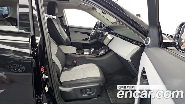 Land Rover Range Rover Evoque 2025 — photo 17