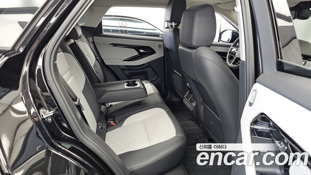 Land Rover Range Rover Evoque 2025 — photo 18