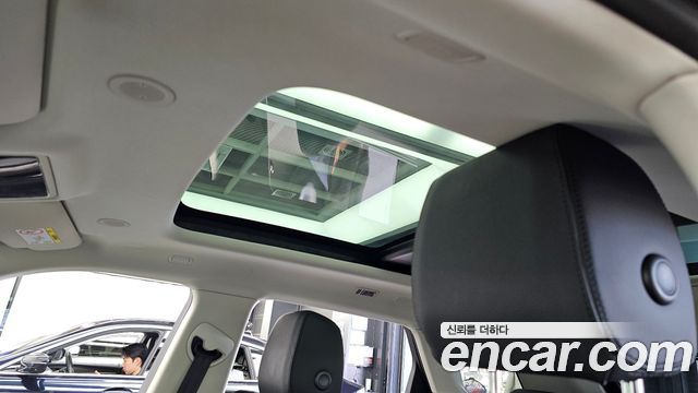 Land Rover Range Rover Evoque 2025 — photo 25