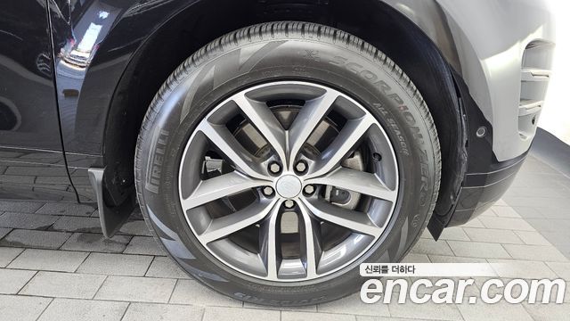Land Rover Range Rover Evoque 2025 — photo 7