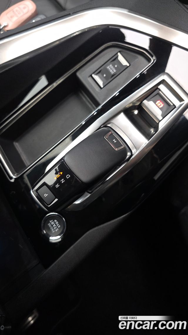 Peugeot 3008 2023 — photo 12
