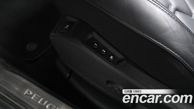 Peugeot 3008 2023 — photo 24
