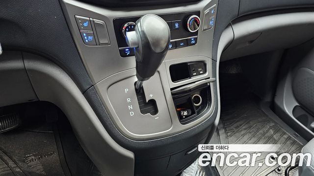 Hyundai Starex 2019 — photo 9