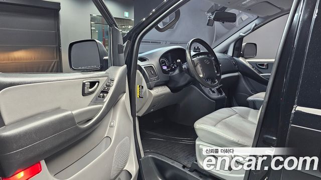 Hyundai Starex 2019 — photo 10