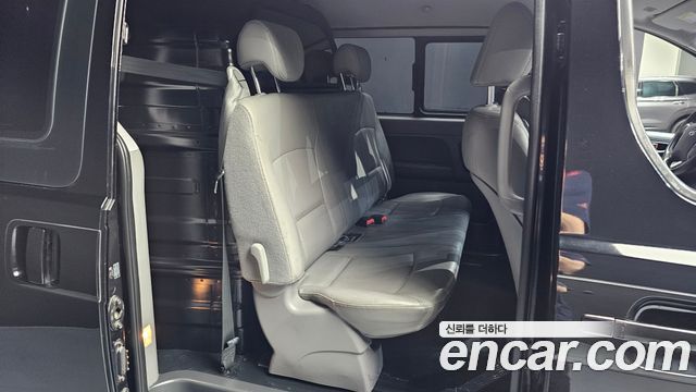 Hyundai Starex 2019 — photo 11