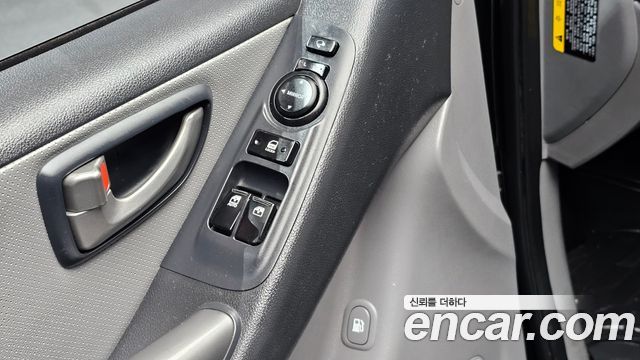 Hyundai Starex 2019 — photo 16