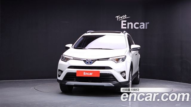 Toyota RAV4 2017 — photo 3