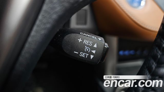 Toyota RAV4 2017 — photo 23