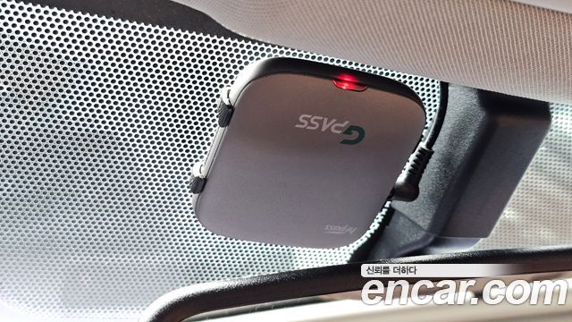 Toyota RAV4 2017 — photo 27